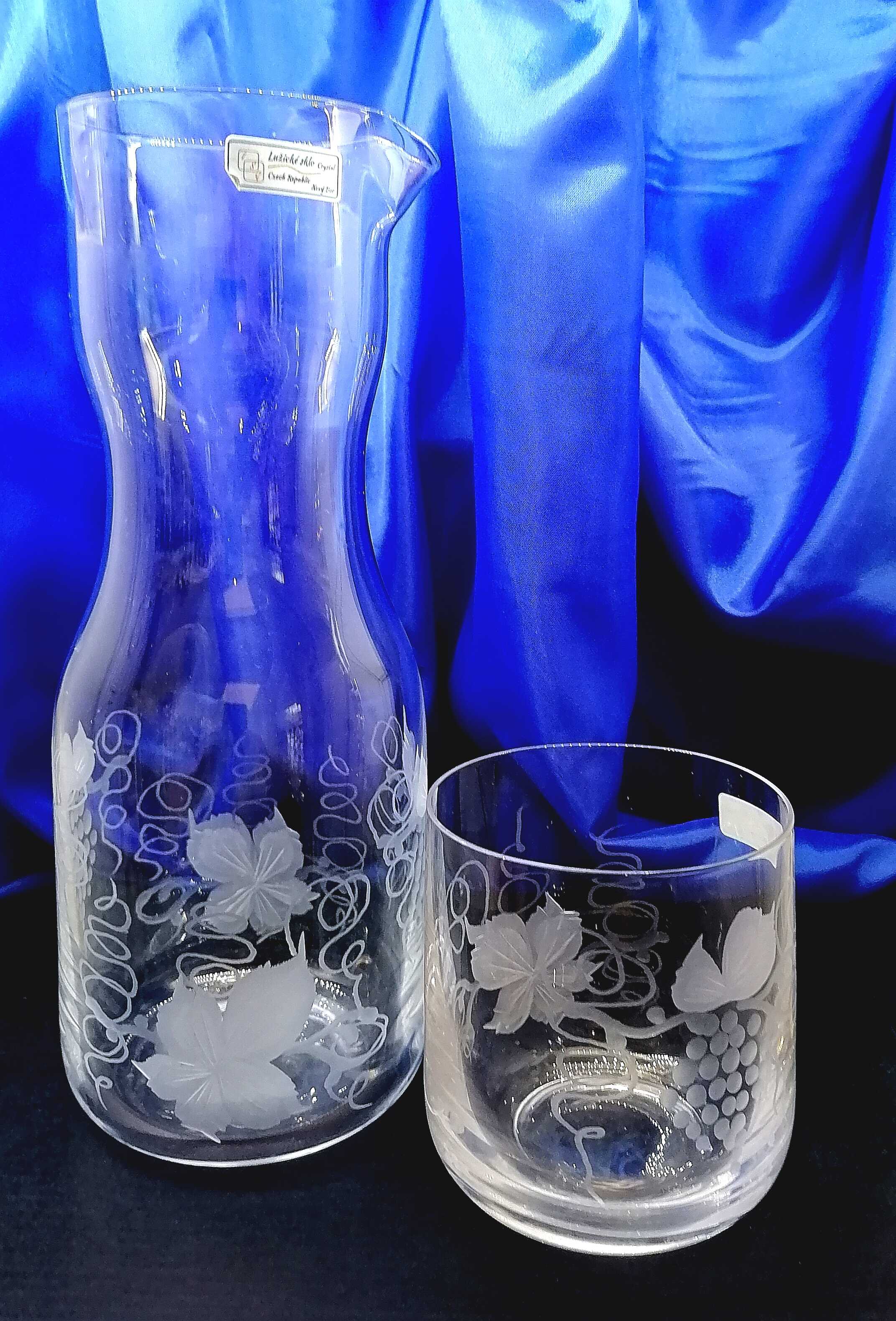 Flasche mit Gläsern für Wein/ Saft Hand geschliffen Weinlaub WW-013 5 Stück.