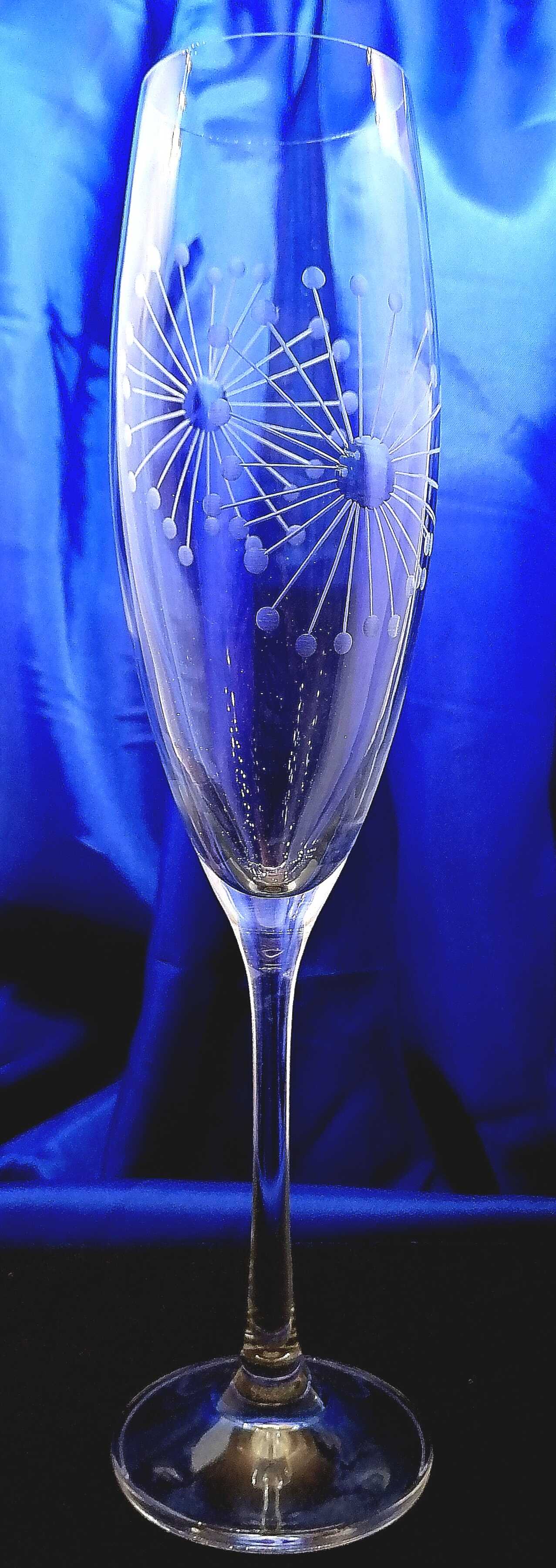 Sektkelch/ Champagner Glas/ Sektgläser Hand geschliffen Muster Lőwenzahn 076.190 ml 2 Stück.