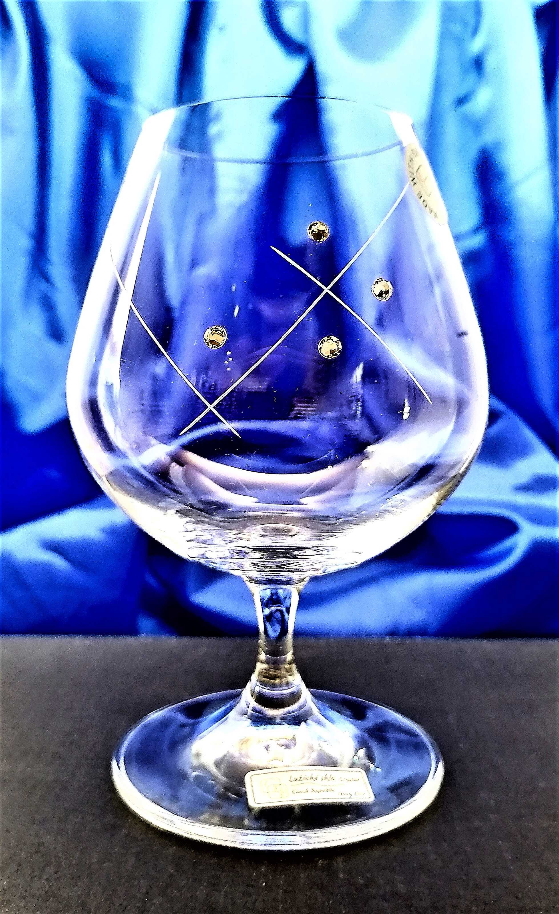 LsG-Crystal Skleničky na koňak 24 x krystaly Swarovski ručně broušené vzor Karla dárkové balení satén J-328 400 ml 6 Ks.