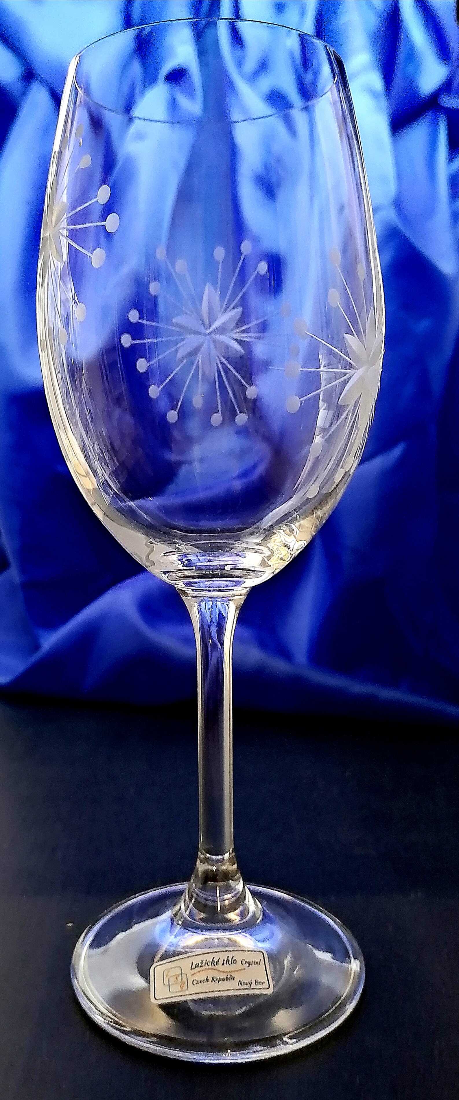 LsG Crystal Skleničky na bílé víno ručně broušené ryté dekord Vločka dárkové balení atén Lara-7685 250 ml 2 Ks.
