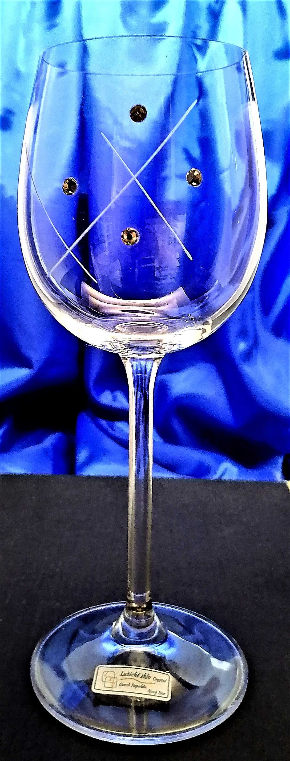 LsG-Crystal Skleničky na bílé víno 24 x Swarovski krystal ručně ryté broušené dekor Karla dárkové balení satén Erika-9718 260 ml 6 Ks.