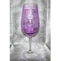 LsG-Kristall Jubiläums Lila Farbe Glas Hand geschliffen Blume J-401 600ml 1 Stück.