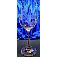 LsG-Crystal  Jubilejní sklenice se jménem na víno červená dárek pro ženu ručně rytá broušená květina J-1907 350ml 1 Ks.